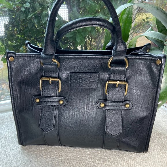 G.H. Bass & Co. Handbags - G.H. Bass & Co purse US made vegan leather hand bag